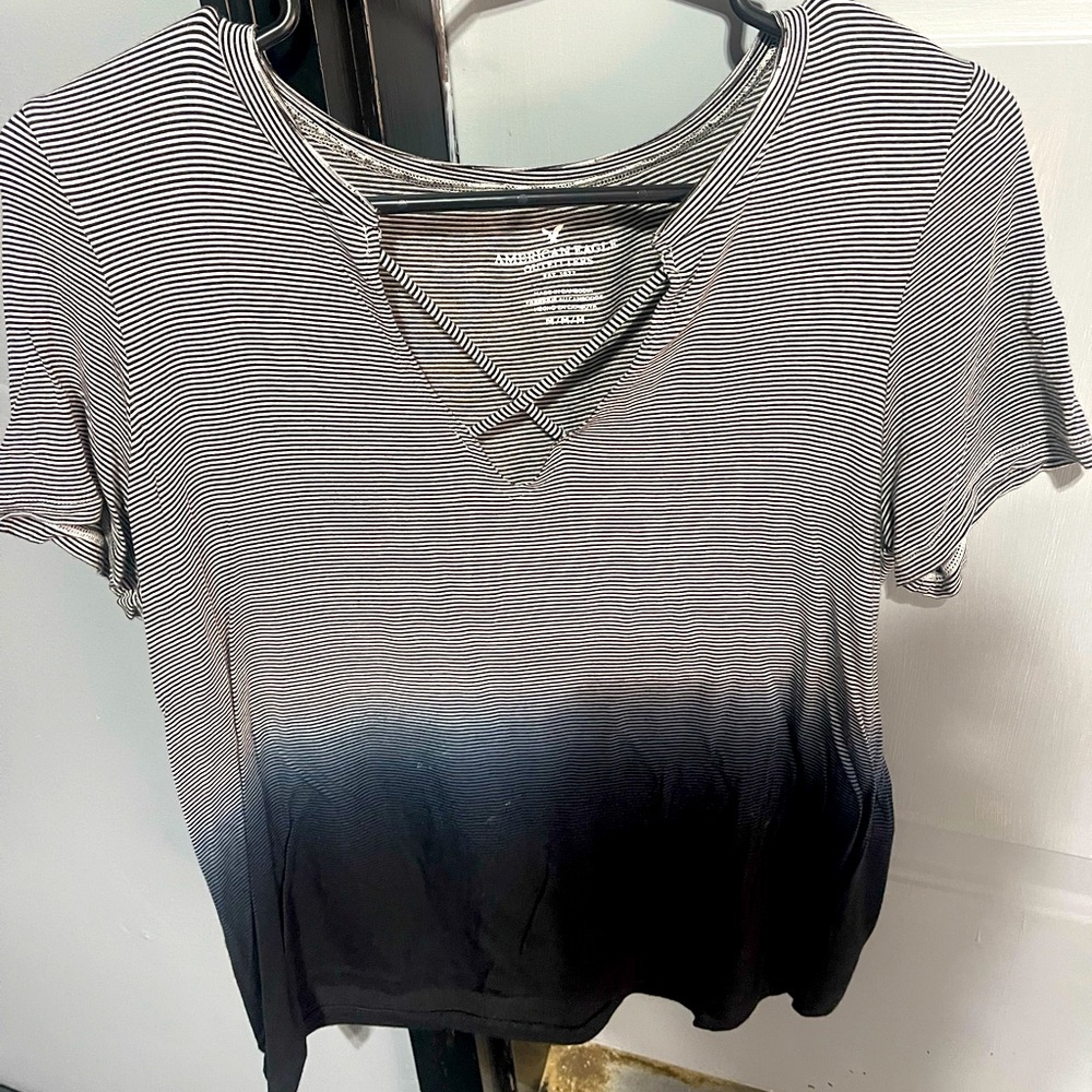 Super Cute Ombré more of a navy than black like photo
